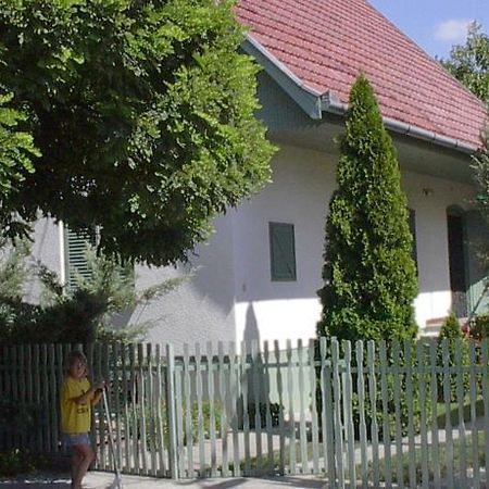 Babarczi Ueduelohaz Διαμέρισμα Kiskunmajsa Δωμάτιο φωτογραφία